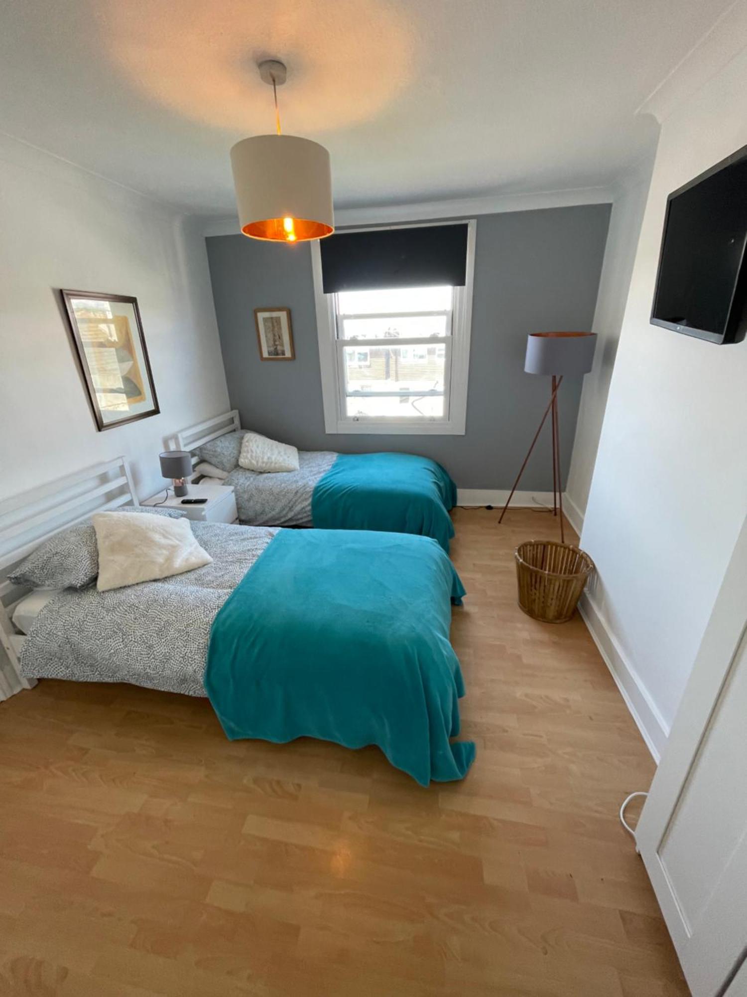 Вілла The Palms Brighton Екстер'єр фото