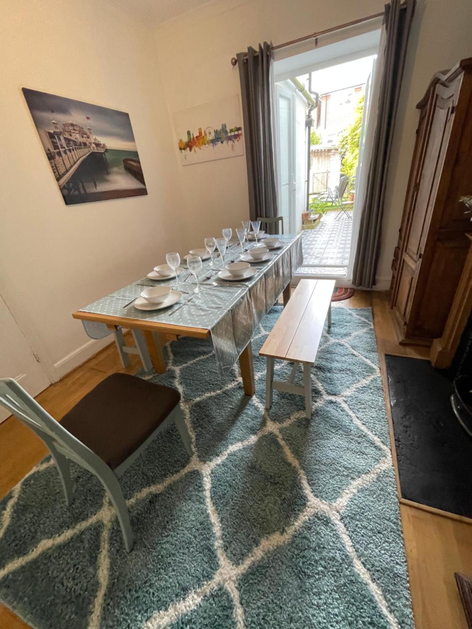 Вілла The Palms Brighton Екстер'єр фото